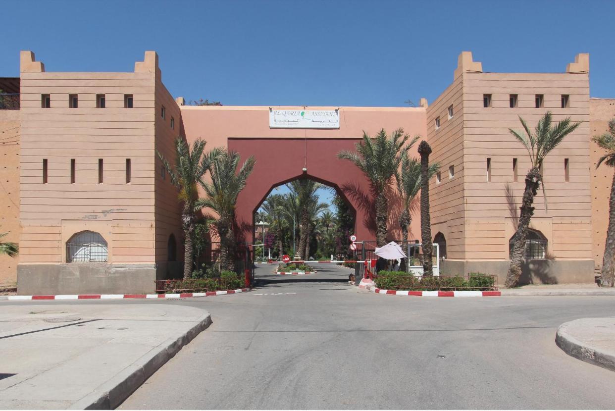 Maison Riad Traditionnel Idealement Situe A Marrakech Marrakesh Bagian luar foto