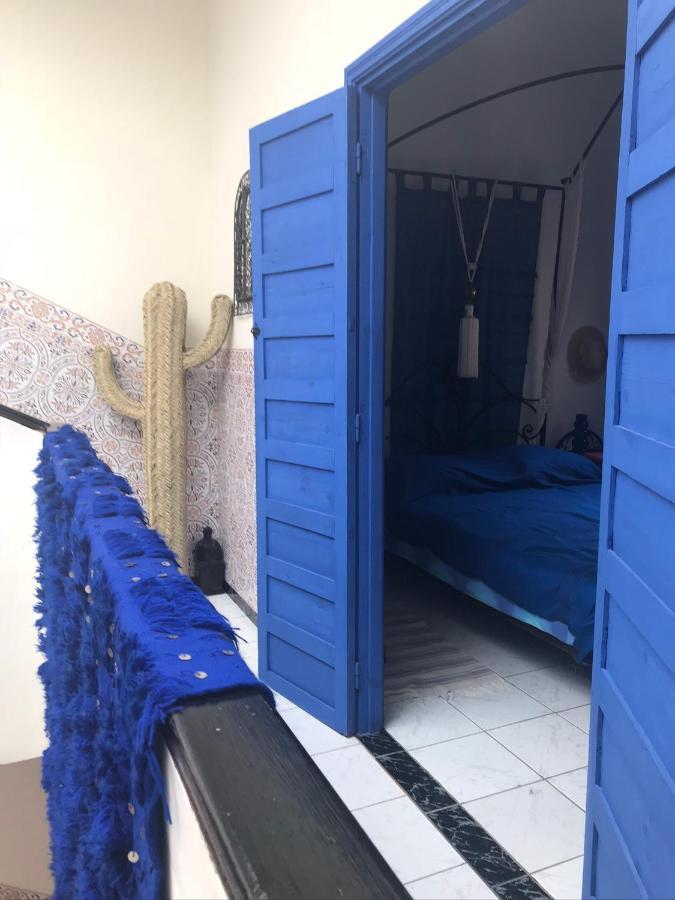 Maison Riad Traditionnel Idealement Situe A Marrakech Marrakesh Bagian luar foto