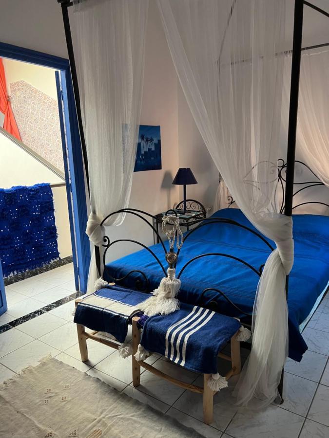 Maison Riad Traditionnel Idealement Situe A Marrakech Marrakesh Bagian luar foto
