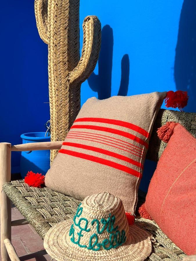 Maison Riad Traditionnel Idealement Situe A Marrakech Marrakesh Bagian luar foto