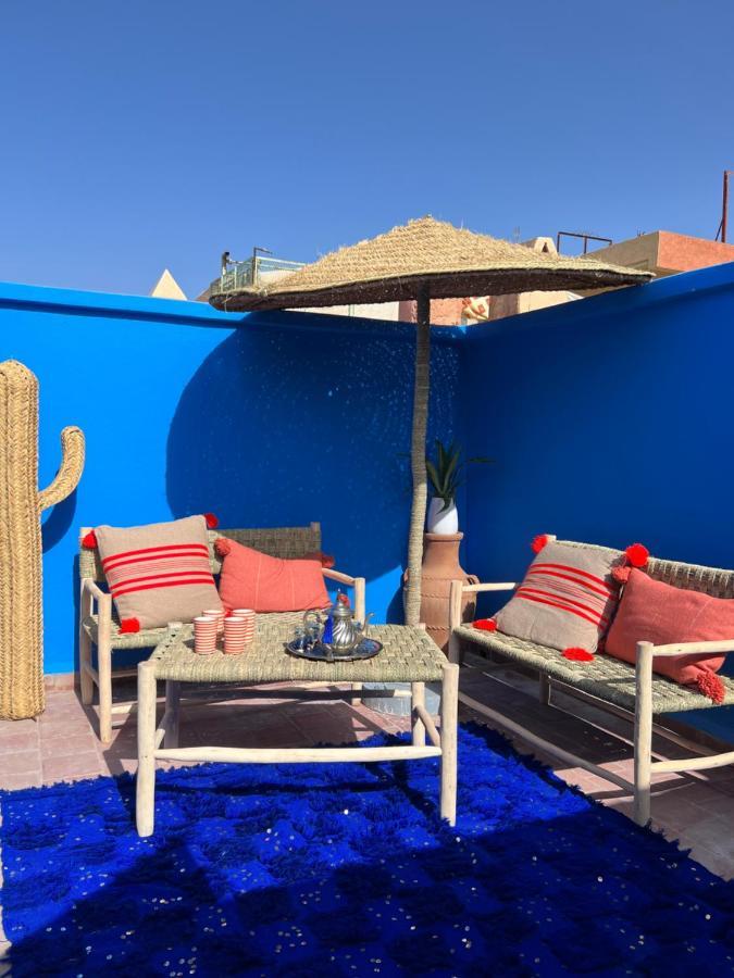Maison Riad Traditionnel Idealement Situe A Marrakech Marrakesh Bagian luar foto