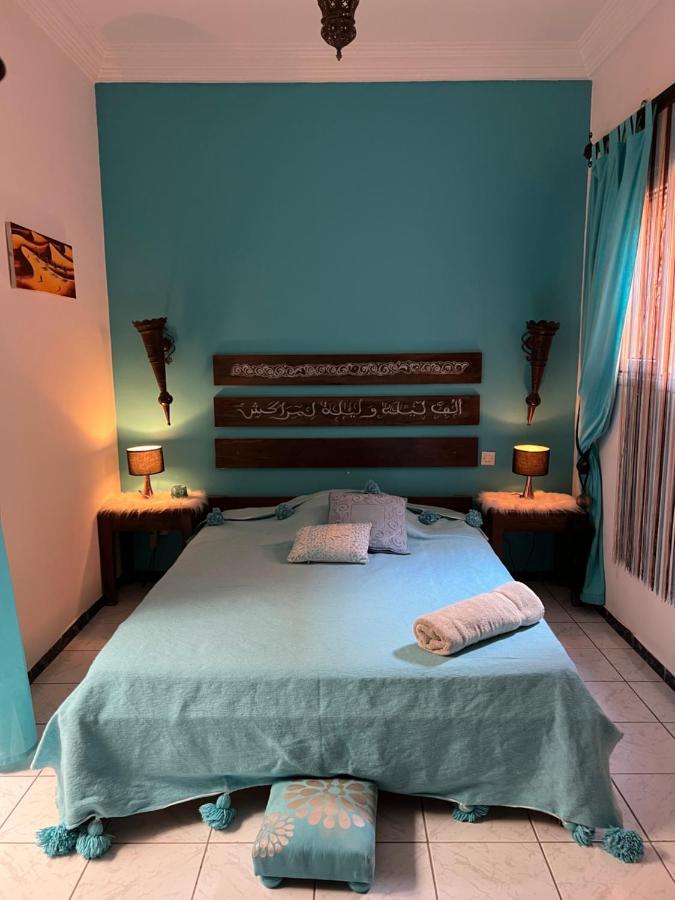 Maison Riad Traditionnel Idealement Situe A Marrakech Marrakesh Bagian luar foto