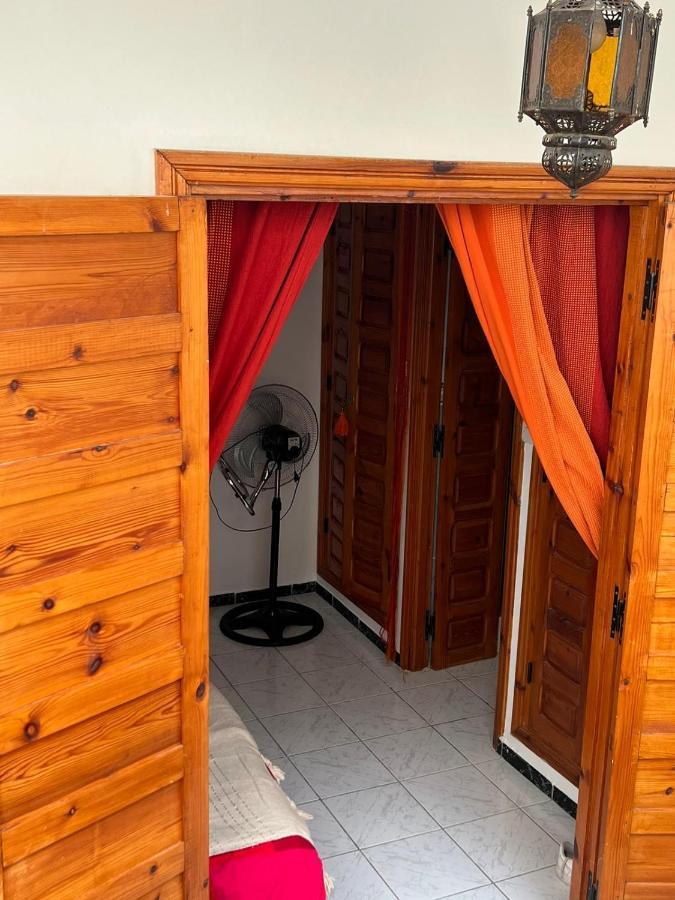 Maison Riad Traditionnel Idealement Situe A Marrakech Marrakesh Bagian luar foto