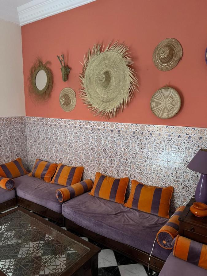 Maison Riad Traditionnel Idealement Situe A Marrakech Marrakesh Bagian luar foto