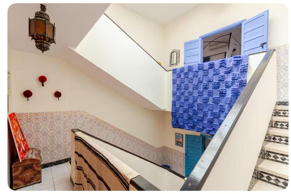 Maison Riad Traditionnel Idealement Situe A Marrakech Marrakesh Bagian luar foto